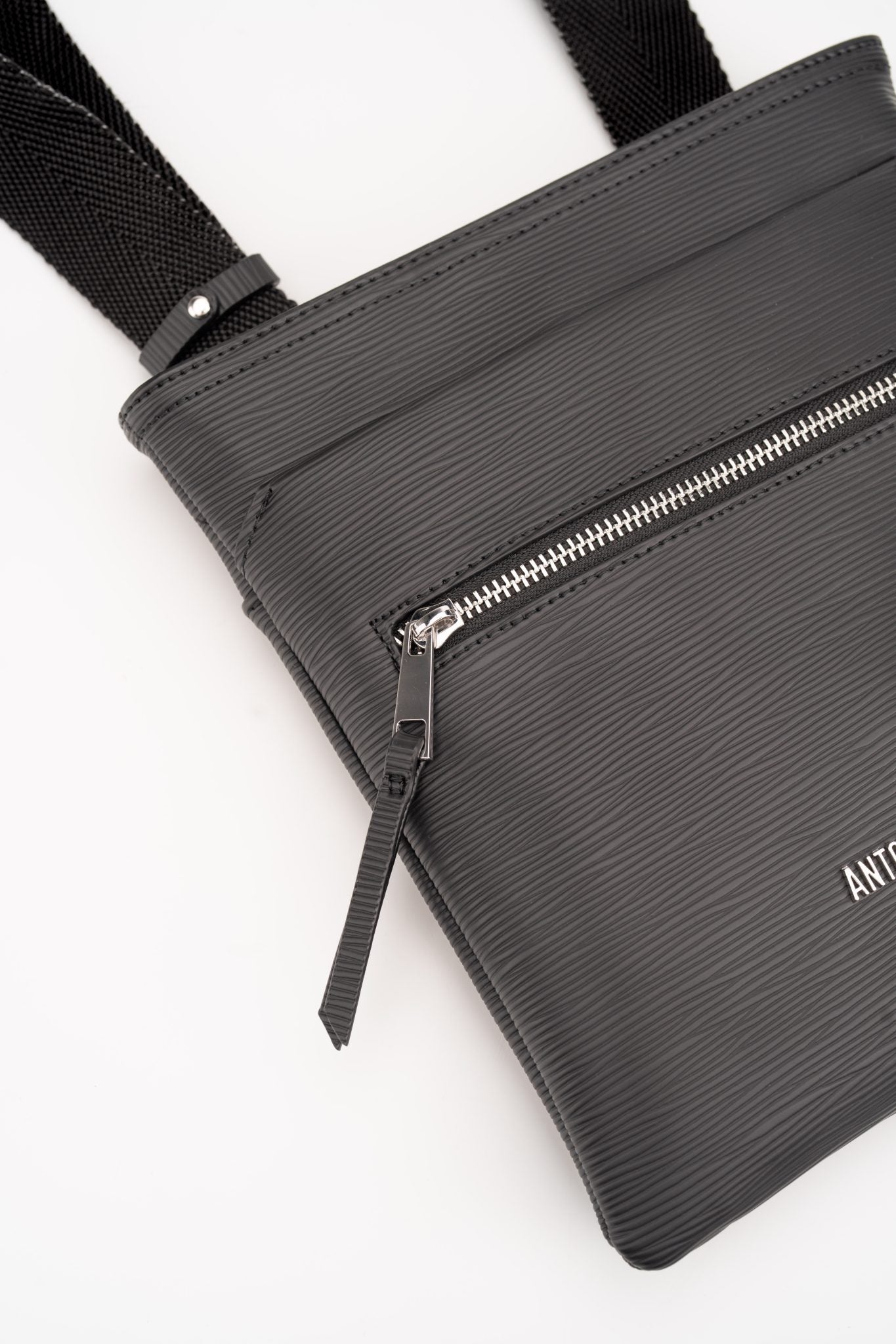 ANTONY MORATO MESSENGER