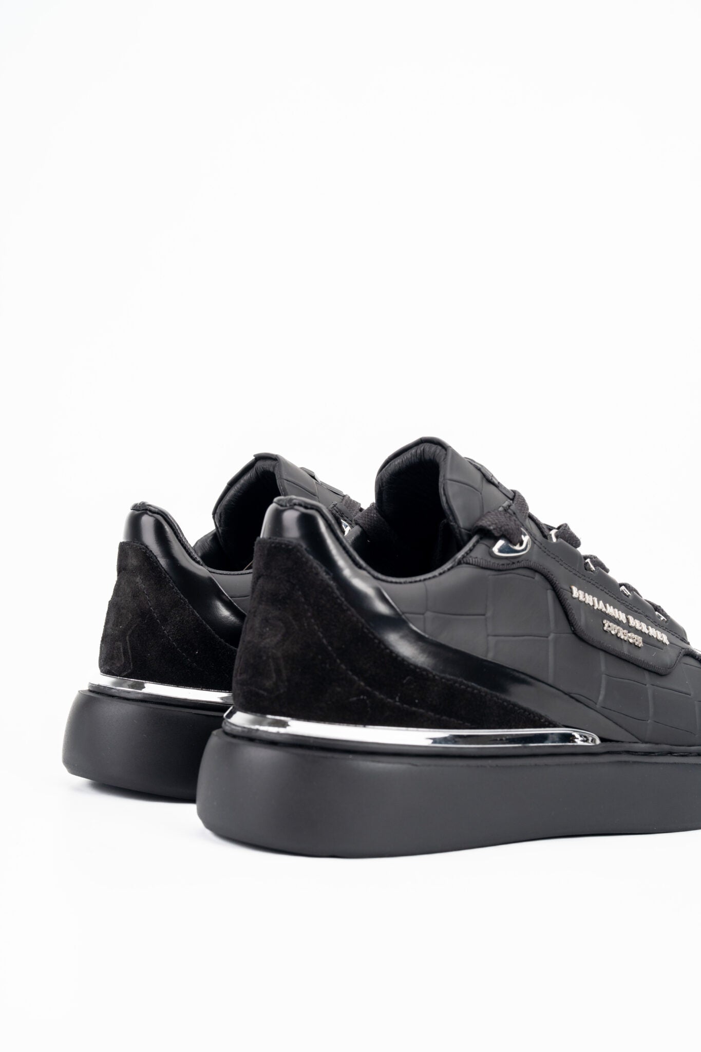 BENJAMIN BURNER MEN’S RAPHAEL MATT CROCODILE BLACK