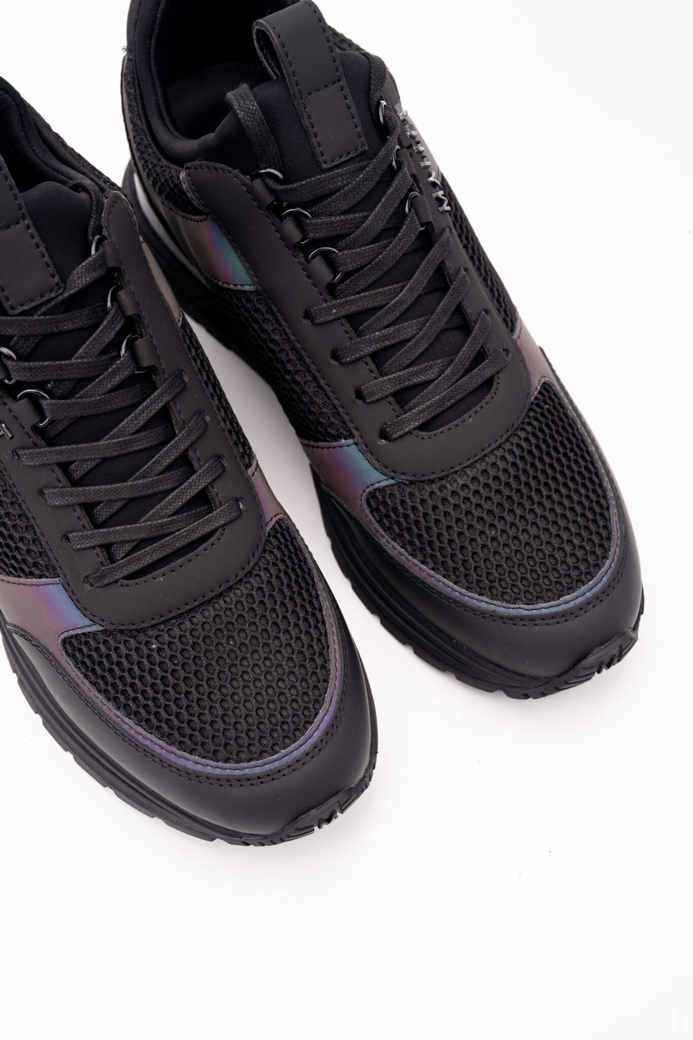 MALLET MEN’S DIVER LITE TRIPLE BLACK IRIDESCENT SNEAKER