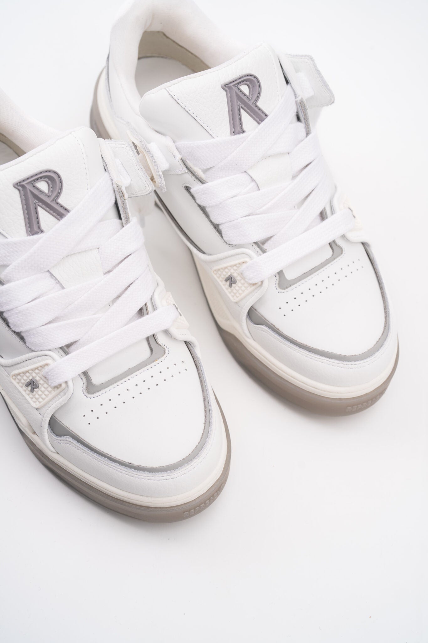 (CORE) REPRESENT MEN’S STUDIO SNEAKER MLM9754-119 WHITE/GREY