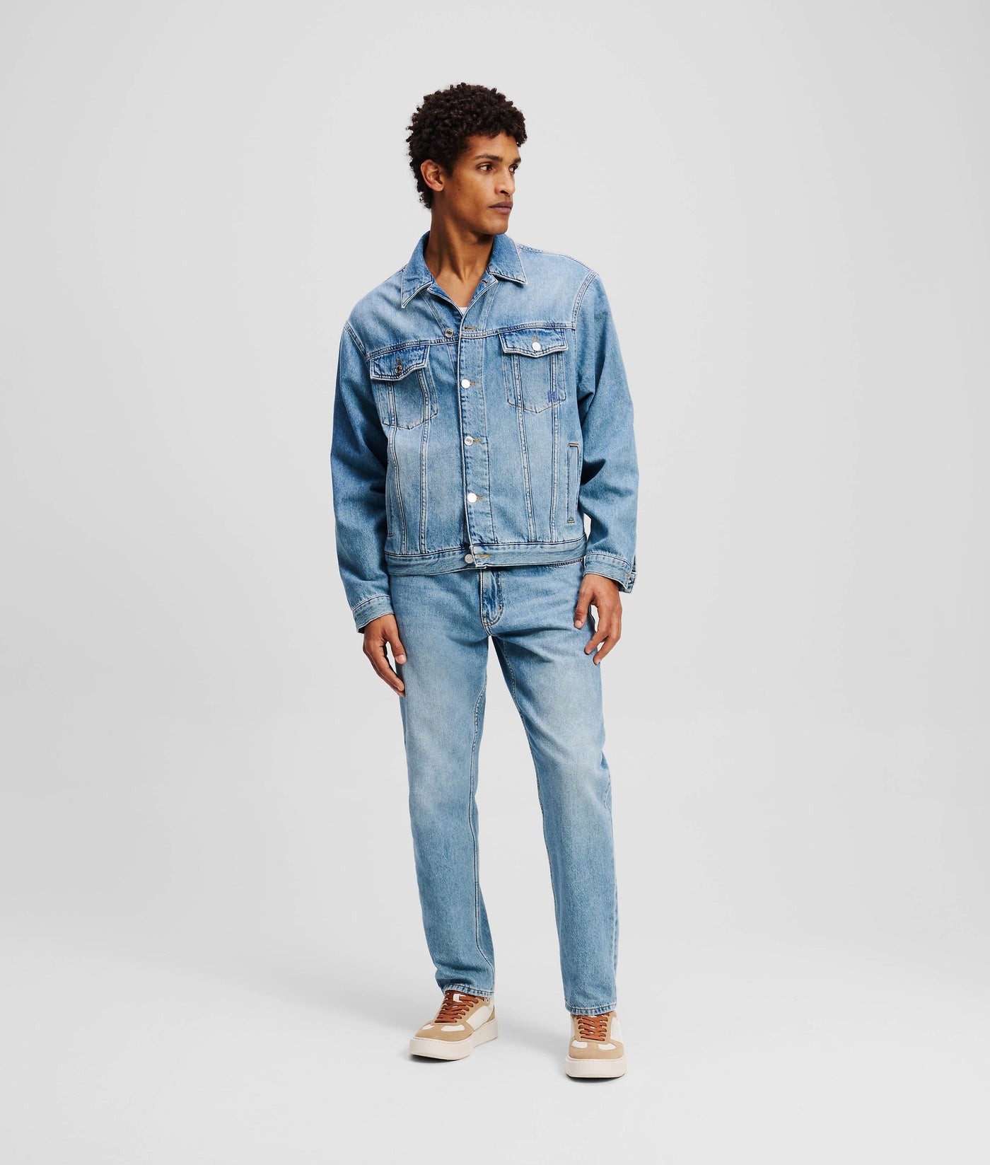 KARL LOGO TAPERED JEANS