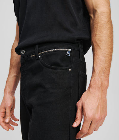 ZIP-DETAIL TAPERED JEANS
