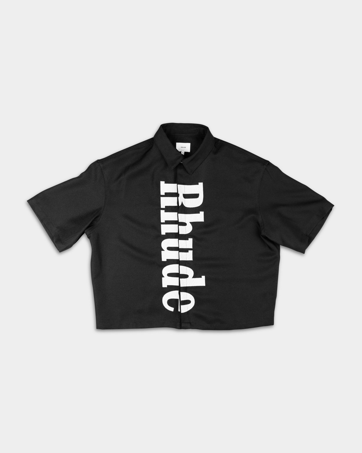 RHUDE MEN’S CENTER LOGO BUTTON UP SHIRT BLACK/WHITE