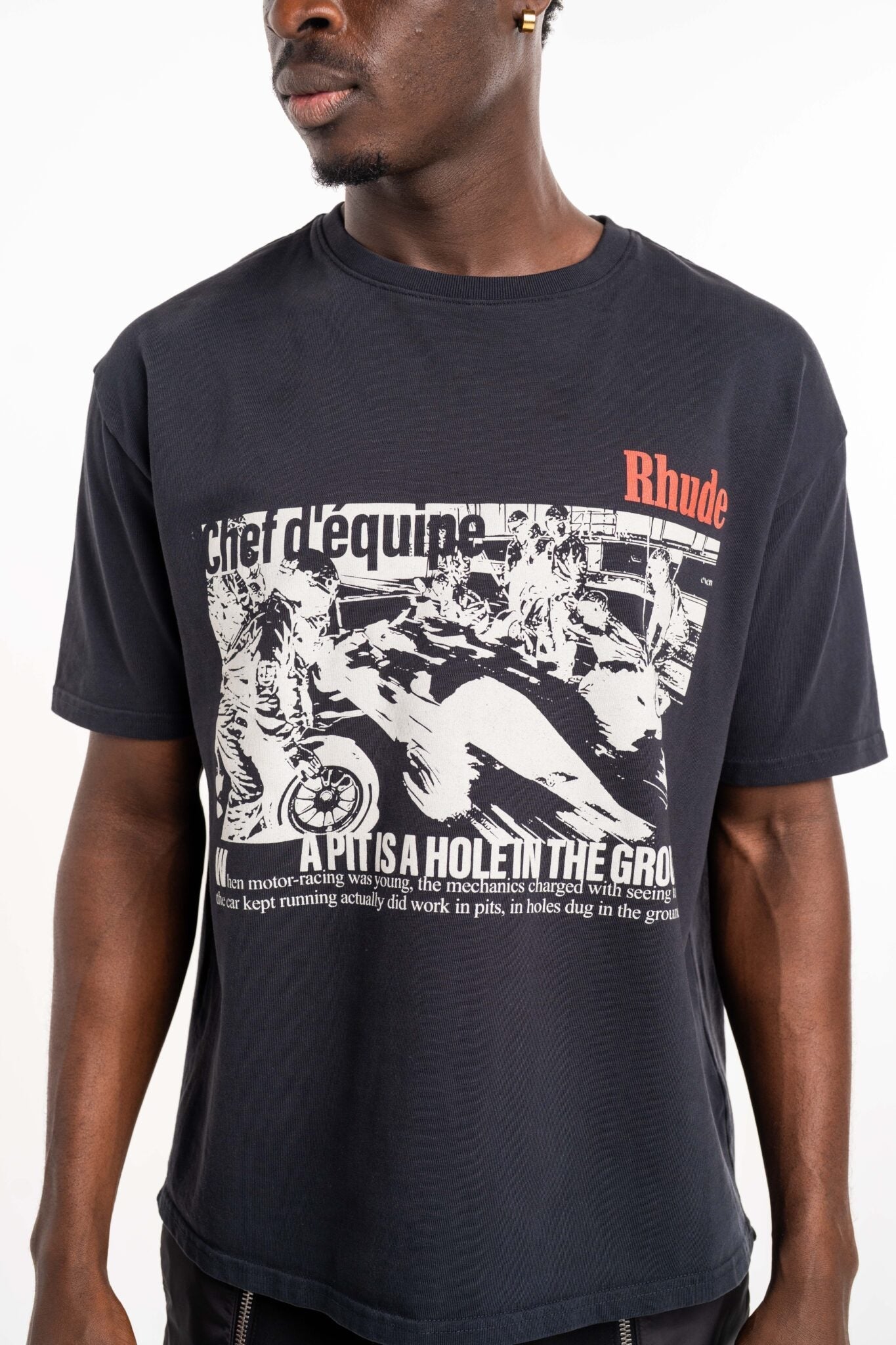 RHUDE MEN’S CHAMPION DU MONDE TEE VINTAGE BLACK