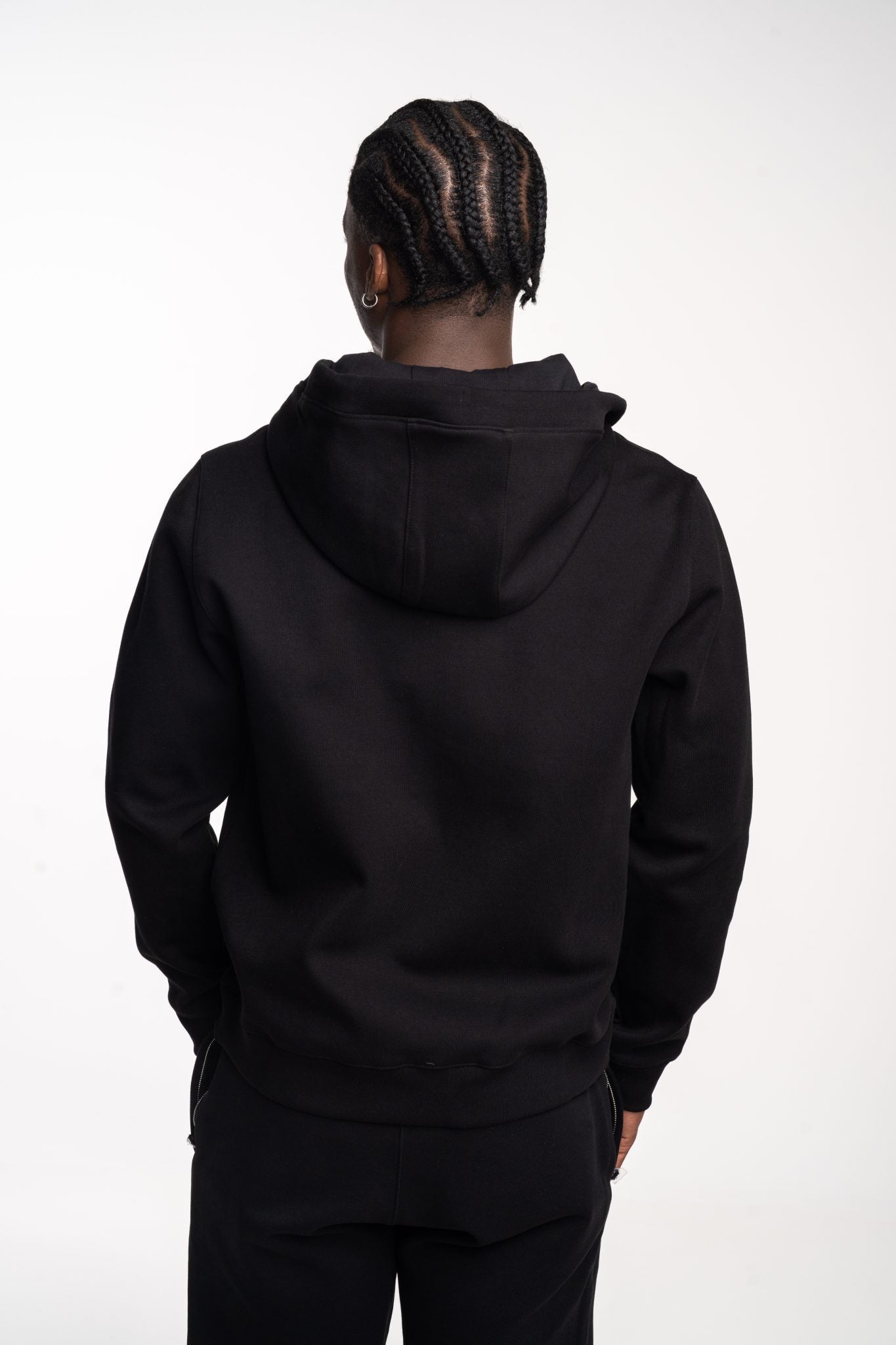 CORE) BALR MEN’S Q SERIES ZIP THROUGH HOODIE | B1269.1013-JET BLACK