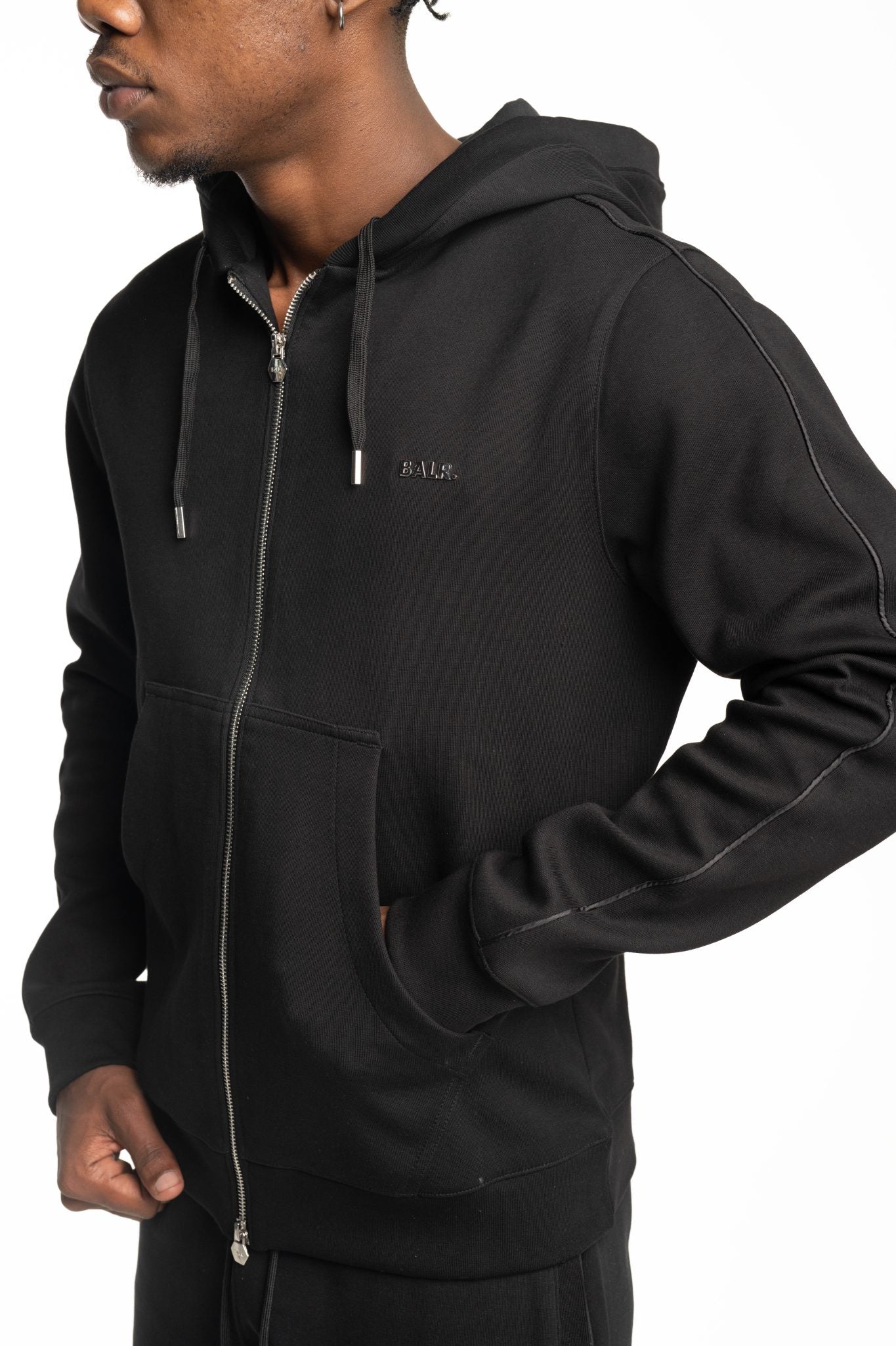 CORE) BALR MEN’S Q SERIES ZIP THROUGH HOODIE | B1269.1013-JET BLACK