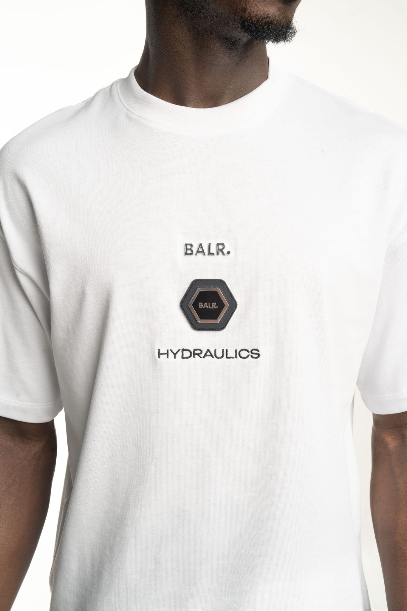 BALR MEN’S BALR X HYDRAULICS METAL LOGO BOX T SHIRT | B1112.1396-BRIGHT WHITE